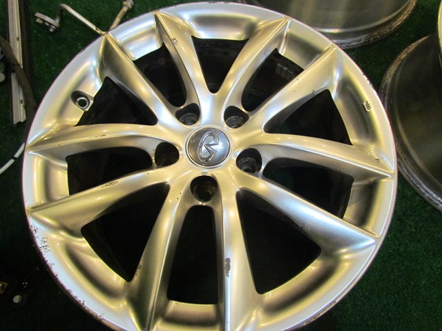 2007 Infiniti G35x Sdn 10 spoke 17 x 7.5 Wheel-Some Blemishes