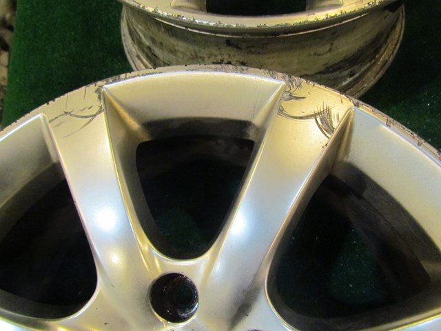 2005 Infiniti G35 Sedan- 17 Inch Wheel-Curb Rash-See Pics