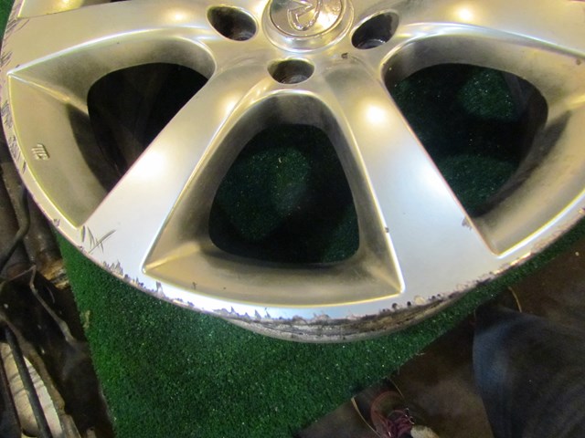 2005 Infiniti G35 Sedan- 17 Inch Wheel-Curb Rash-See Pics