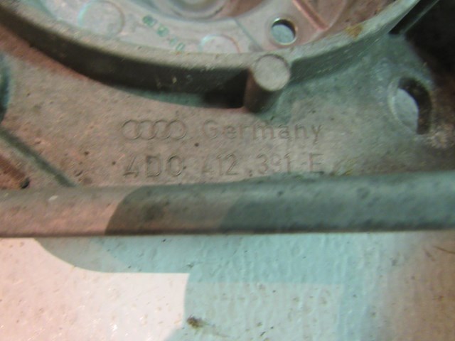 97 98 99 00 01 Audi A8L D2 Front LH Driver Strut Mount 4D0 412 391