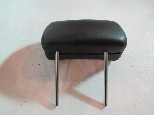 2005 Infiniti G35 Coupe Front RH Headrest