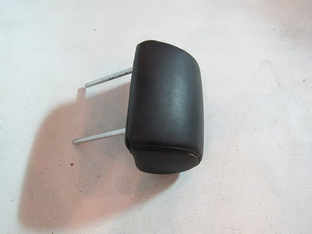 2005 Infiniti G35 Coupe Front RH Headrest