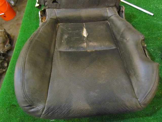 2005 Infiniti G35 Coupe Front RH Seat Frame & Motor