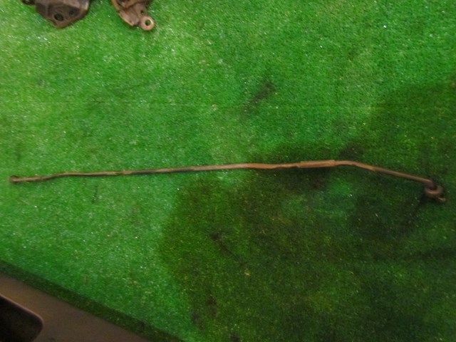 2005 Nissan 350z Hood Prop Rod