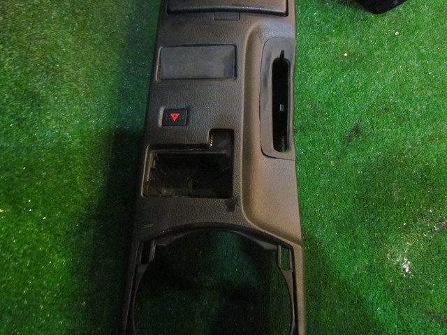 2005 Nissan 350z MT Center Console w/Cupholder
