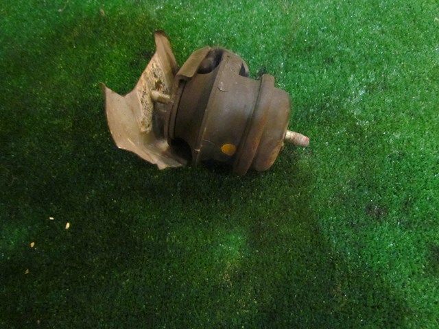 2005 Nissan 350z LH Driver Engine Mount