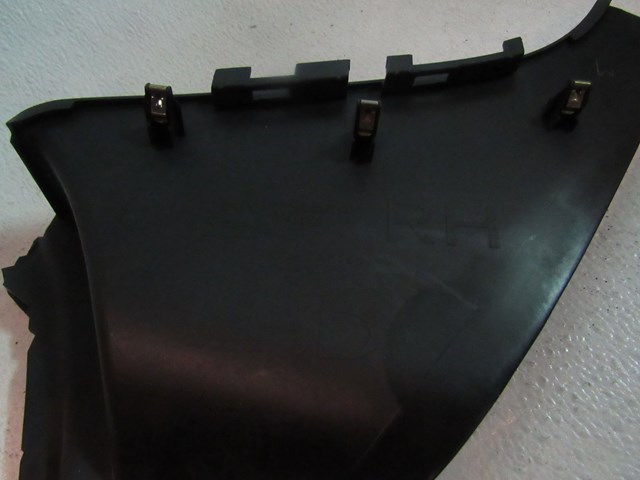 2005 2006 Infiniti G35x Sedan RH Center Console Kick 68134 AC700