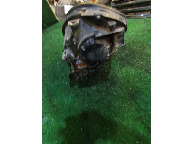 2005 Infiniti G35x Sedan RH Passenger XENON Headlight