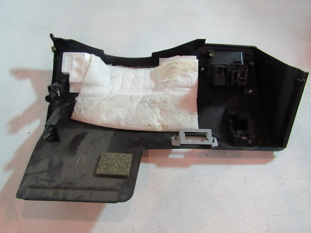 2005 2006 Infiniti G35 Sedan LH Driver Knee Bolster w/Switches
