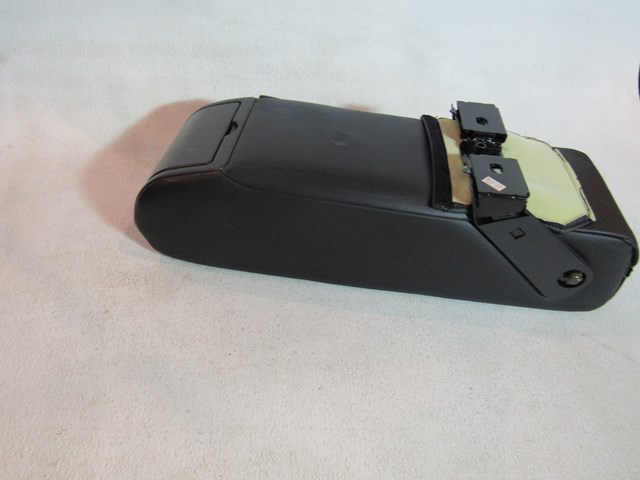 2005 2006 Infiniti G35 Sedan Rear Center Armrest Black (See Details)