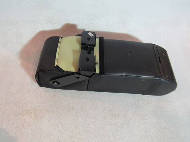 2005 2006 Infiniti G35 Sedan Rear Center Armrest Black (See Details)