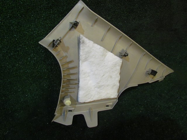 2005 Infiniti G35x Sedan Rear LH C Pillar Trim Panel 76935 AL500