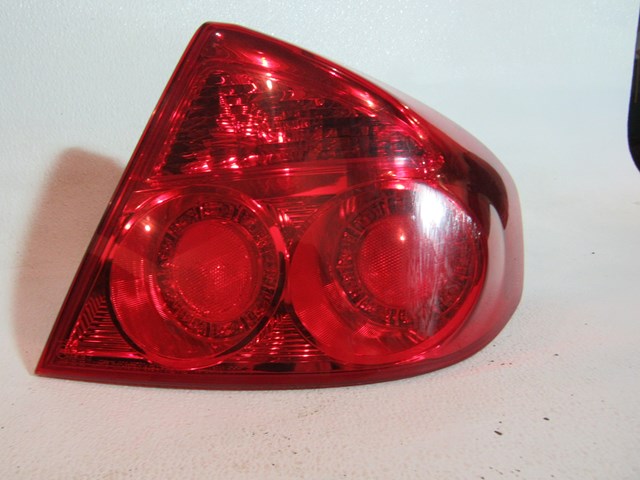 2005 2006 Infiniti G35 Sedan RH Passenger Quarter Mounted Tail Light