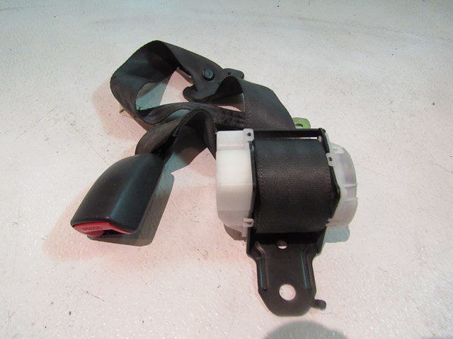 2005 2006 Infiniti G35x Sedan RH Rear Seat Belt & Buckle