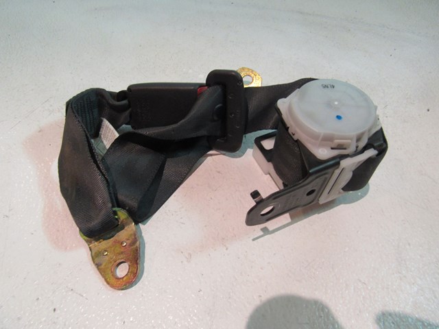 2005 2006 Infiniti G35x Sedan RH Rear Seat Belt & Buckle