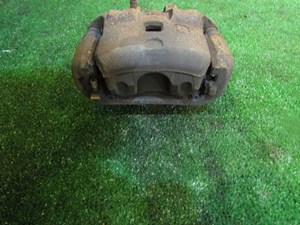 2005 Infiniti G35x Sedan Front RH Passenger Caliper