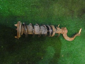 2005 Infiniti G35x Sedan Front RH Passenger Strut