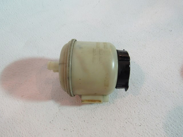 2005 2006 Infiniti G35 Sedan Power Steering Fluid Reservoir