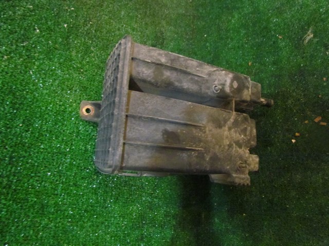 2005 Infiniti G35x Sedan Fuel Vapor Canister