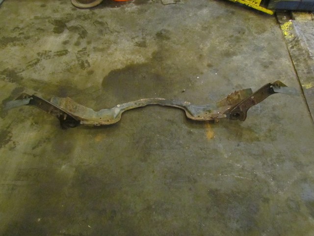 2005 Infiniti G35 G35x Sedan Rear Subframe Brace OEM RUSTY