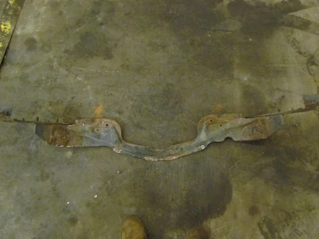 2005 Infiniti G35 G35x Sedan Rear Subframe Brace OEM RUSTY