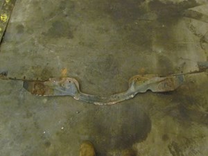 2005 Infiniti G35 G35x Sedan Rear Subframe Brace OEM RUSTY