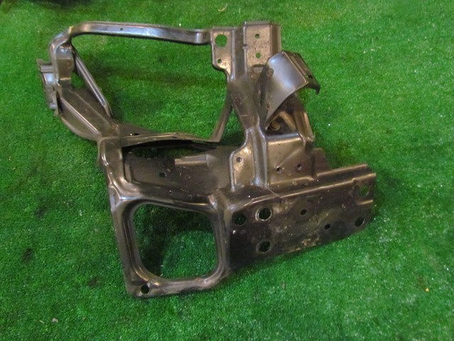 2006 Nissan 350z LH Driver Headlight Bucket Side Radiator Support