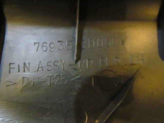 2006 Nissan 350z LH Driver B/C Pillar Trim 76935 CD000