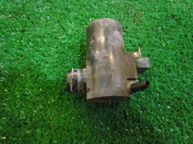 1999 Subaru Forester Windshield Washer Pump OEM