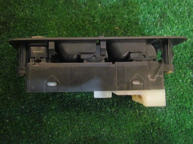 1999 Subaru Forester Front LH Master Door Switch 