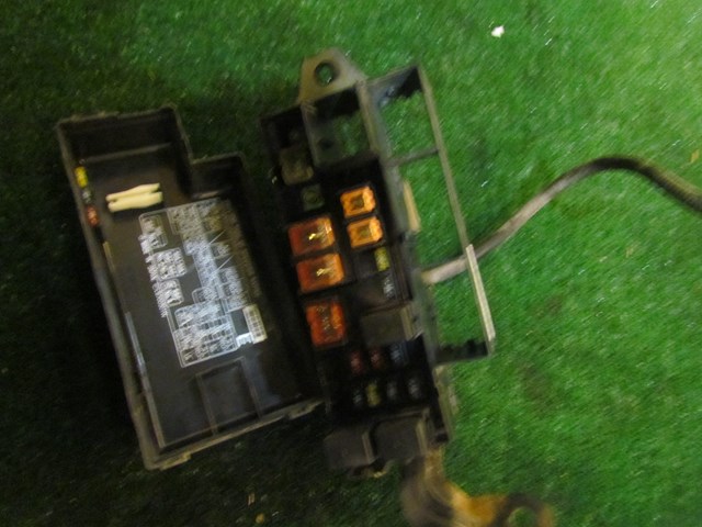 1999 Subaru Forester Under Hood Fuse Box