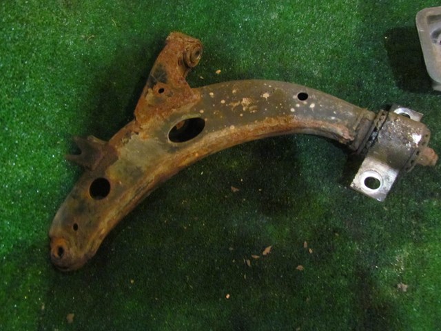 1999 Subaru Forester Front RH Passenger Lower Control Arm