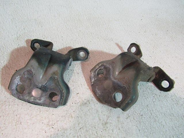 1999 Subaru Forester Rear LH Driver Door Hinges