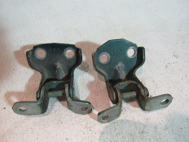 1999 Subaru Forester Rear LH Driver Door Hinges