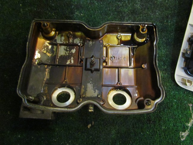 1999 Subaru Forester LH Driver Valve Cover
