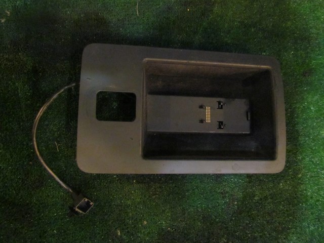2004 Audi A8L D3 Center Console Phone Connector-Scratches