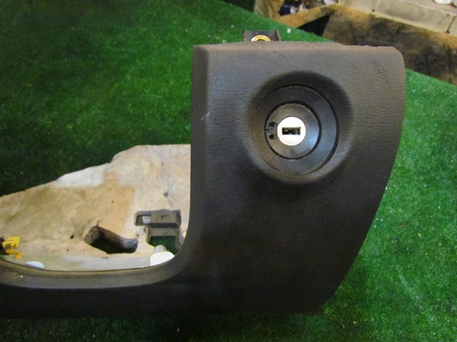 2004 Audi A8L D3 Drivers Knee, Airbag, Ignition, Headlight Switch 