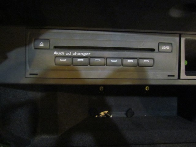 2004 Audi A8L D3 RH Glove Box, CD Changer, & Air Bag 4E0 035 111