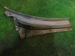1999 Subaru Forester RH Passenger Wiper Cowl OEM 9160 FC000