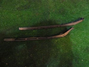 2004 Audi A8L D3 Windshield Wiper Arms Set