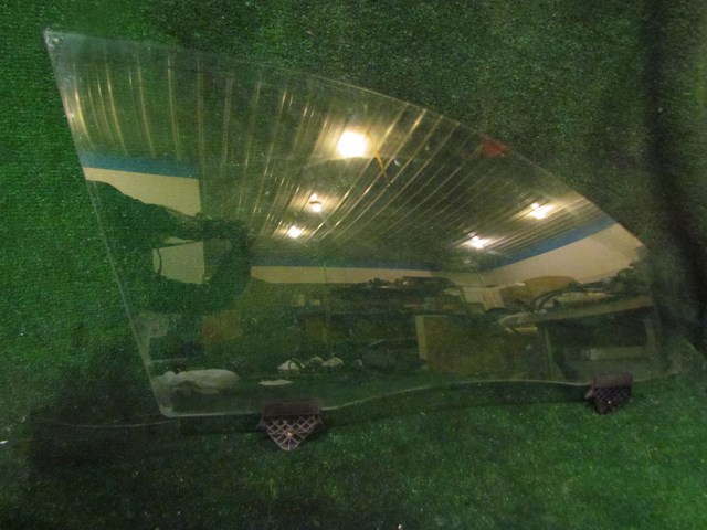 2004 Audi A8L D3 Front RH Passenger Door Glass