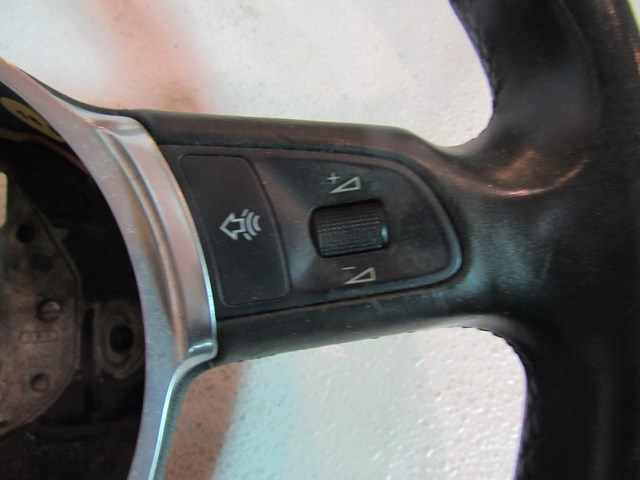 2004 Audi A8L D3 Steering Wheel w/Buttons