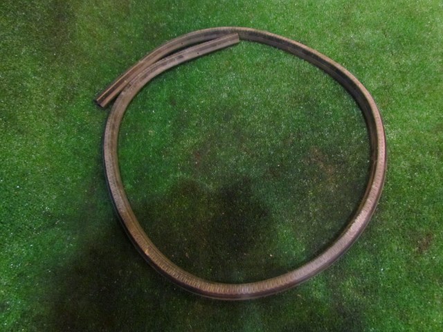 2004 Audi A8L D3 Hood Body Seal