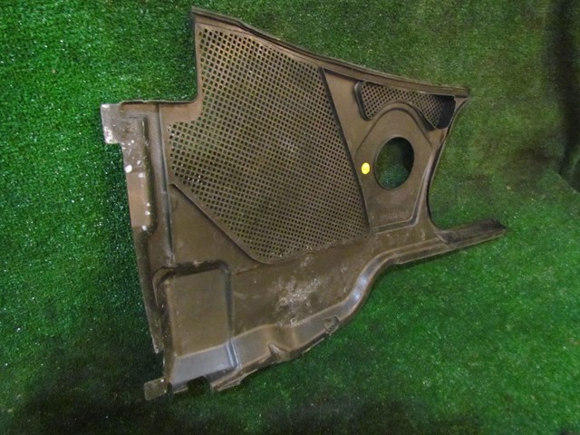 2004 Audi A8L D3 LH Driver Wiper Cowl 4E1 819 447