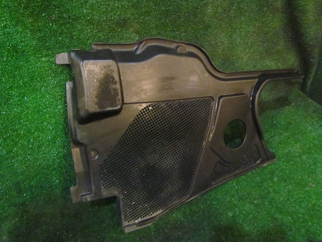 2004 Audi A8L D3 LH Driver Wiper Cowl 4E1 819 447