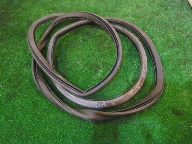 2004 Audi A7L D3 Rear Left Hand-Driver Door Seal-On Body