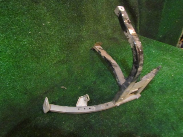 2004 Audi A8L RH Passenger Headlight Support Bracket 4E0821138F