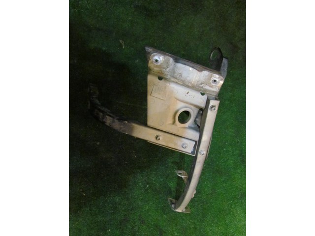 2004 Audi A8L RH Passenger Headlight Support Bracket 4E0821138F