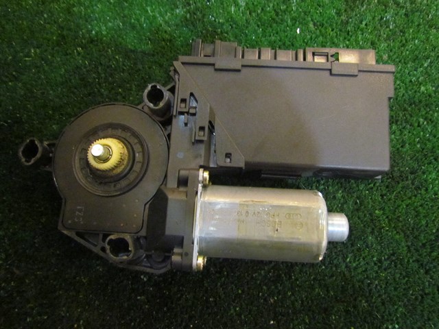 2004 Audi A8L D3 Rear LH Driver Window Motor 4E0 910 802