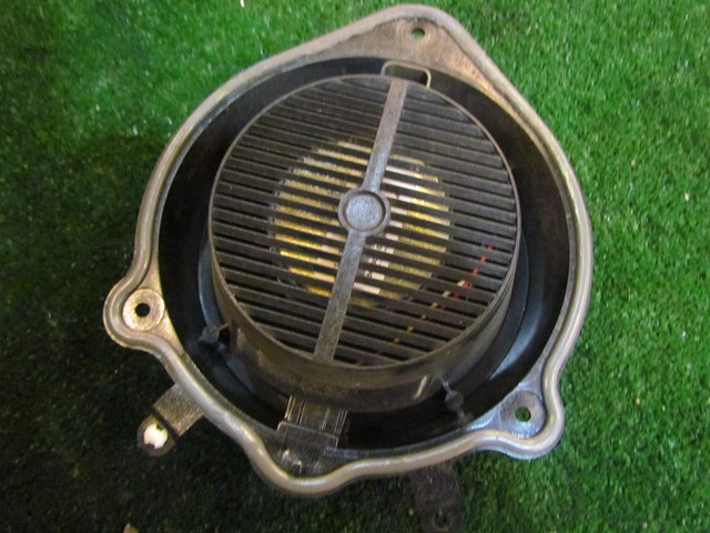 2004 Audi A8L D3 Rear LH Driver Door Speaker 4E0 035 411